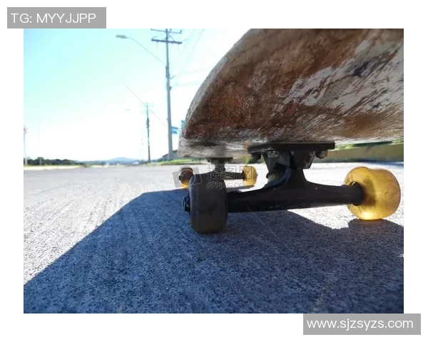 南京滑板队防守策略解析与滑板热点的深度探讨