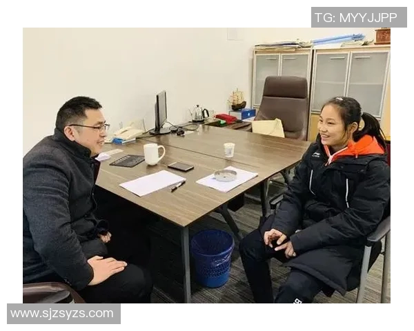 重庆攀岩队勇夺全国攀岩力量排行榜第二名展现强大实力与团队精神 重庆攀岩队勇夺全国攀岩力量排行榜第二名展现强大实力与团队精神